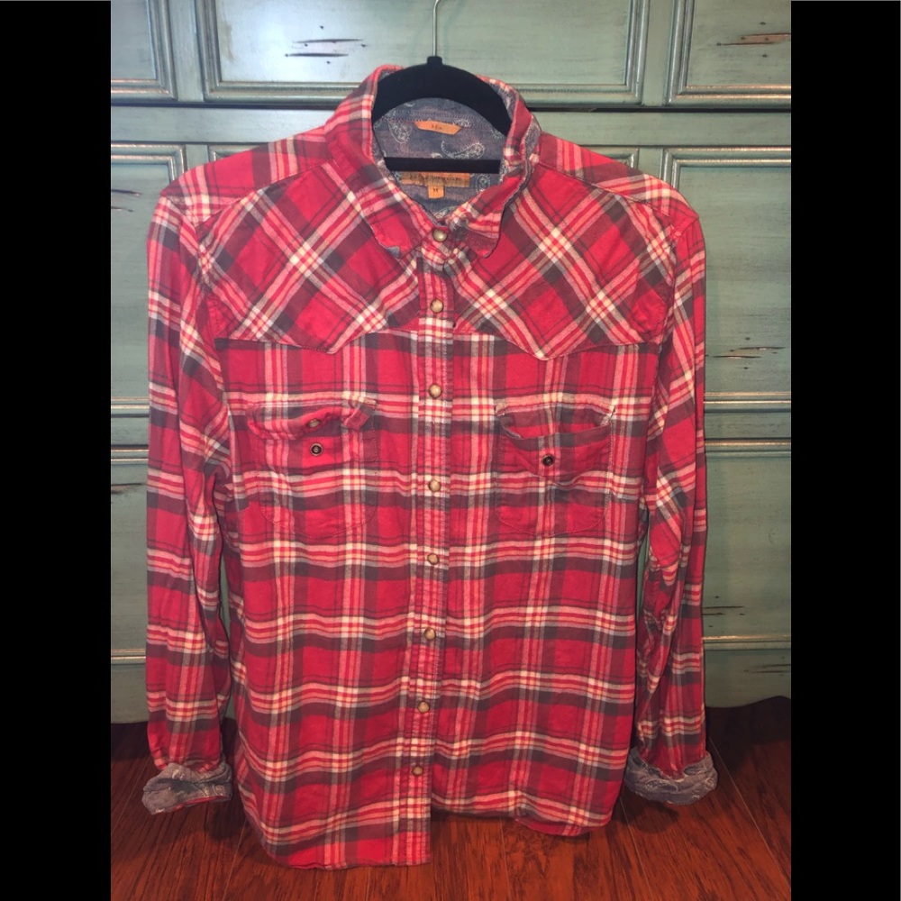 Long sleeve shirt in perfect condition